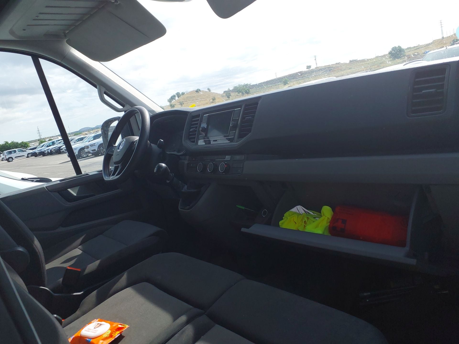 VOLKSWAGEN Crafter 2.0 L4H3 BATALLA LARGA 140CV photo