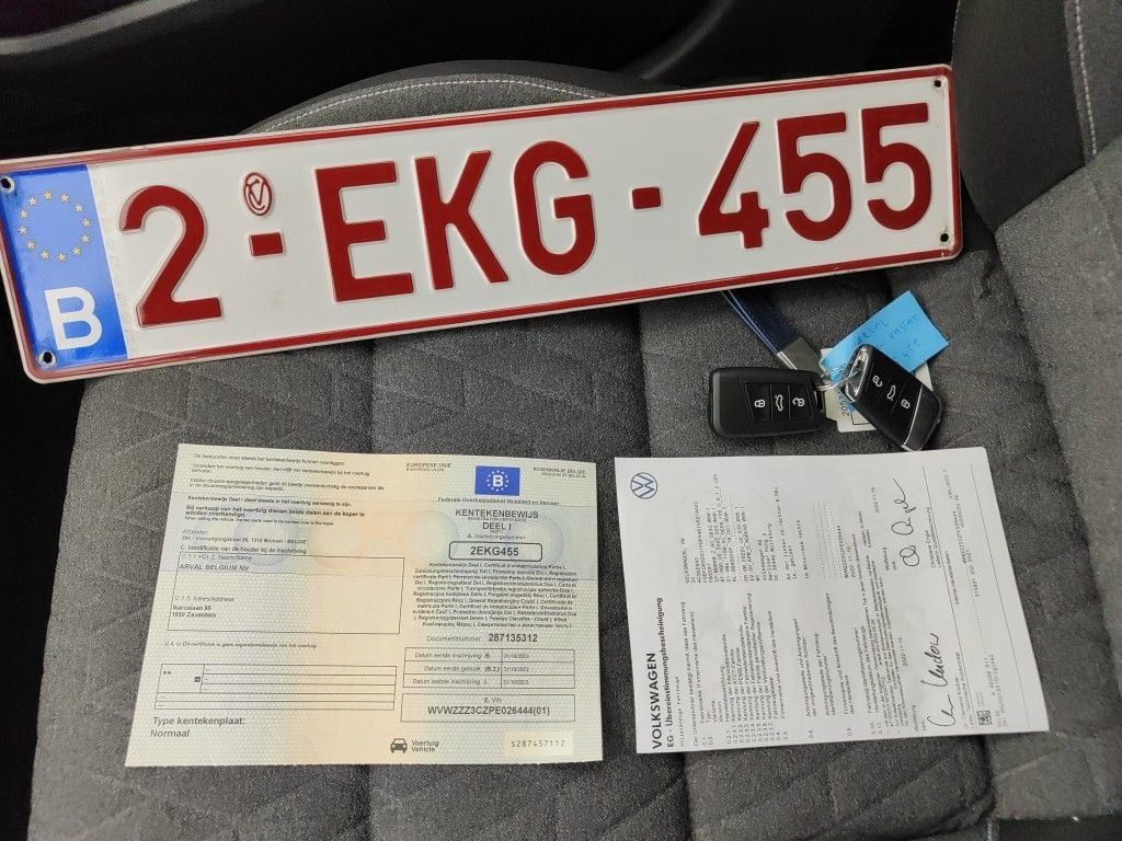 Volkswagen Passat Variant 1.4 TSI DSG6 GTE Business 5d photo
