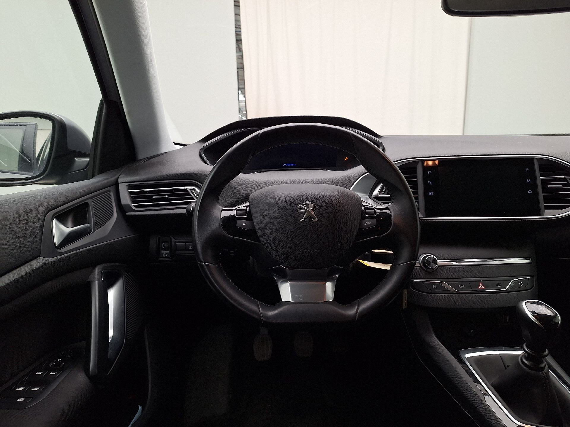 Peugeot, 308 SW FL'17, Peugeot 308 SW 1.5 BlueHDi 130 S&S Style 5d photo