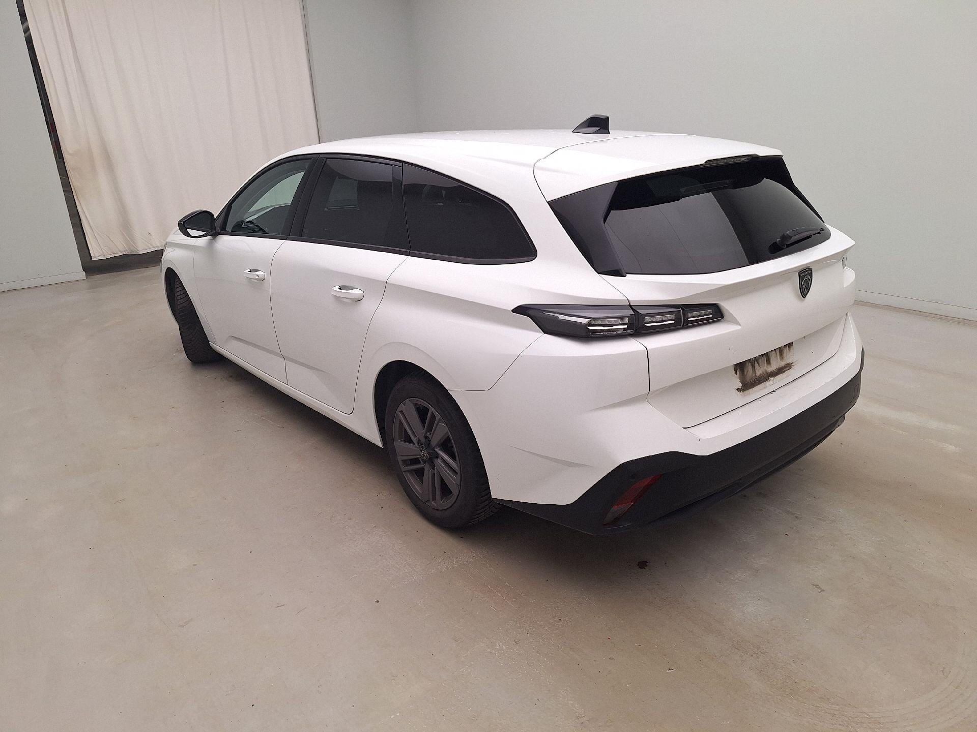 Peugeot, 308 SW '21, Peugeot 308 SW 1.5 BlueHDi 130 S&S Active Pack 5d photo