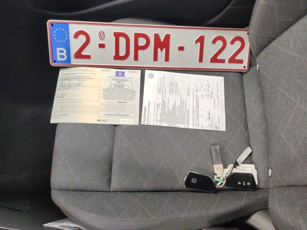 Volkswagen Golf VIII 1.0 eTSI 81kW Life DSG 5d photo