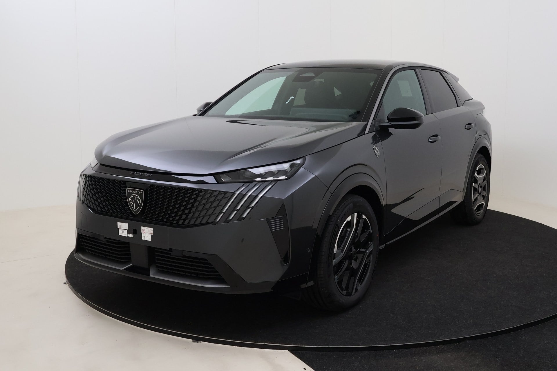Peugeot E-3008 GT Electric 73 kWh 213 hp