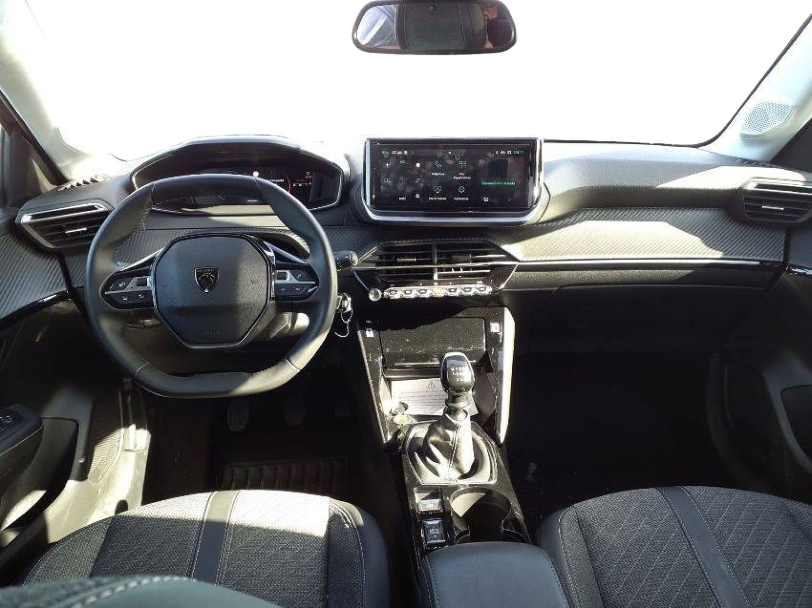 Peugeot 208 Allure 1.2L 100 S&S (BVM6) photo