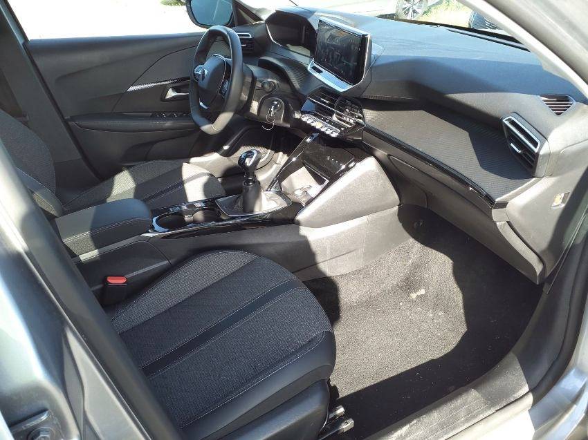 Peugeot 208 Allure 1.2L 100 S&S (BVM6) photo