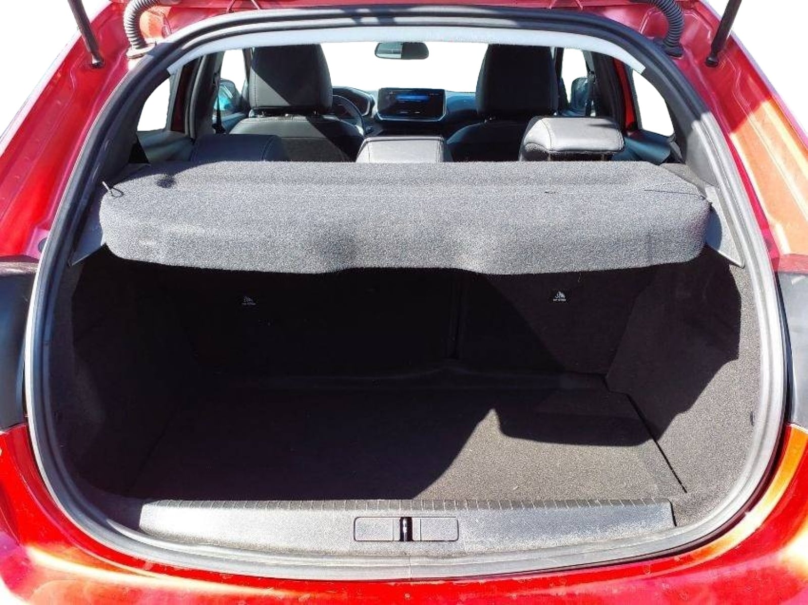 Peugeot 208 Allure 1.2L 100 S&S (BVM6) photo
