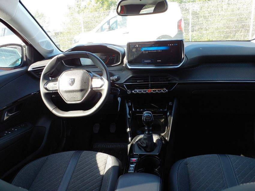 Peugeot 208 Allure 1.2L 100 S&S (BVM6) photo
