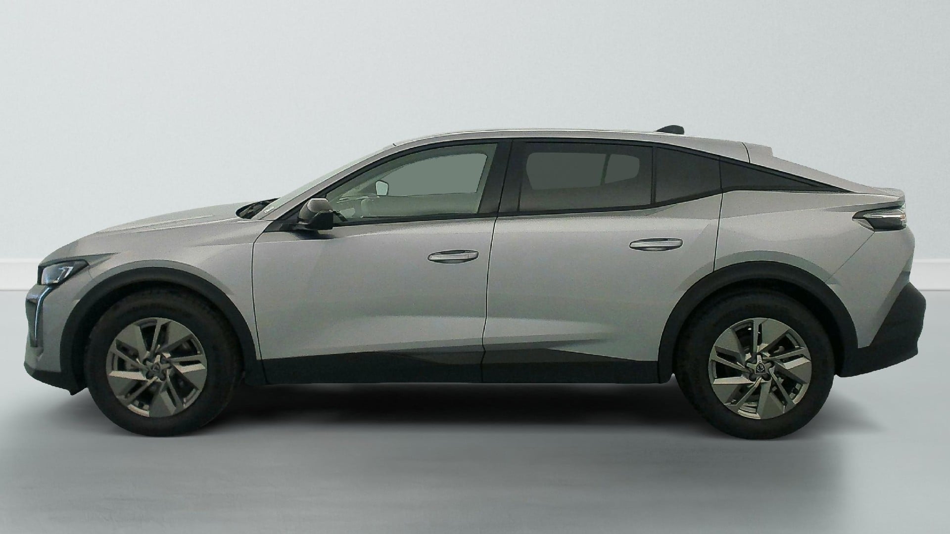 Peugeot 408 Hybrid 136 e-DCS6 Allure photo