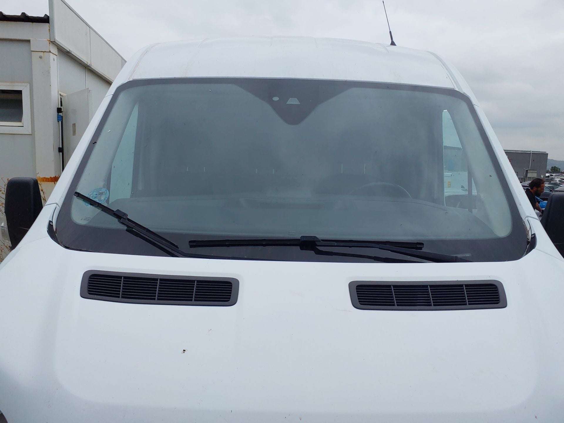 FORD Transit 2.0D L3H2 130CV photo