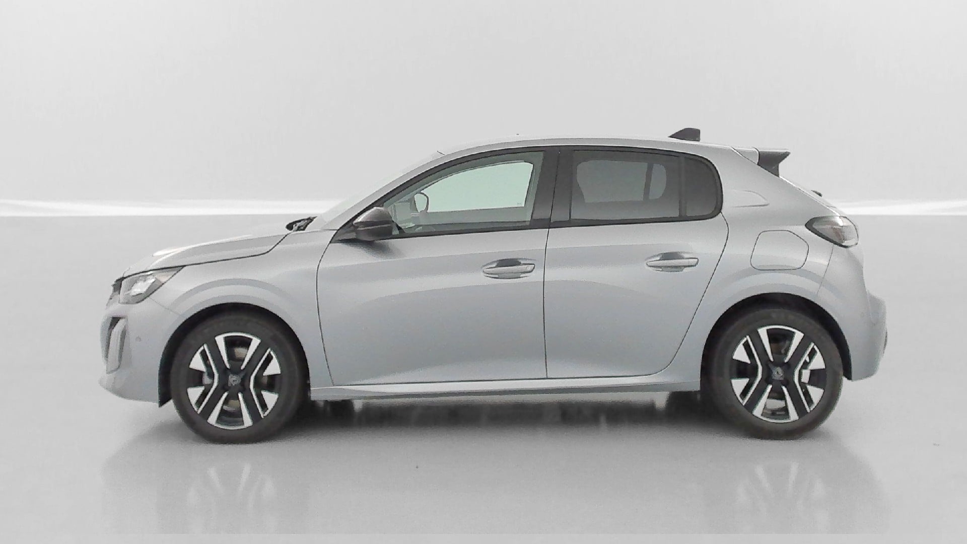 Peugeot 208 Allure 1.2 Hybrid 110ch photo