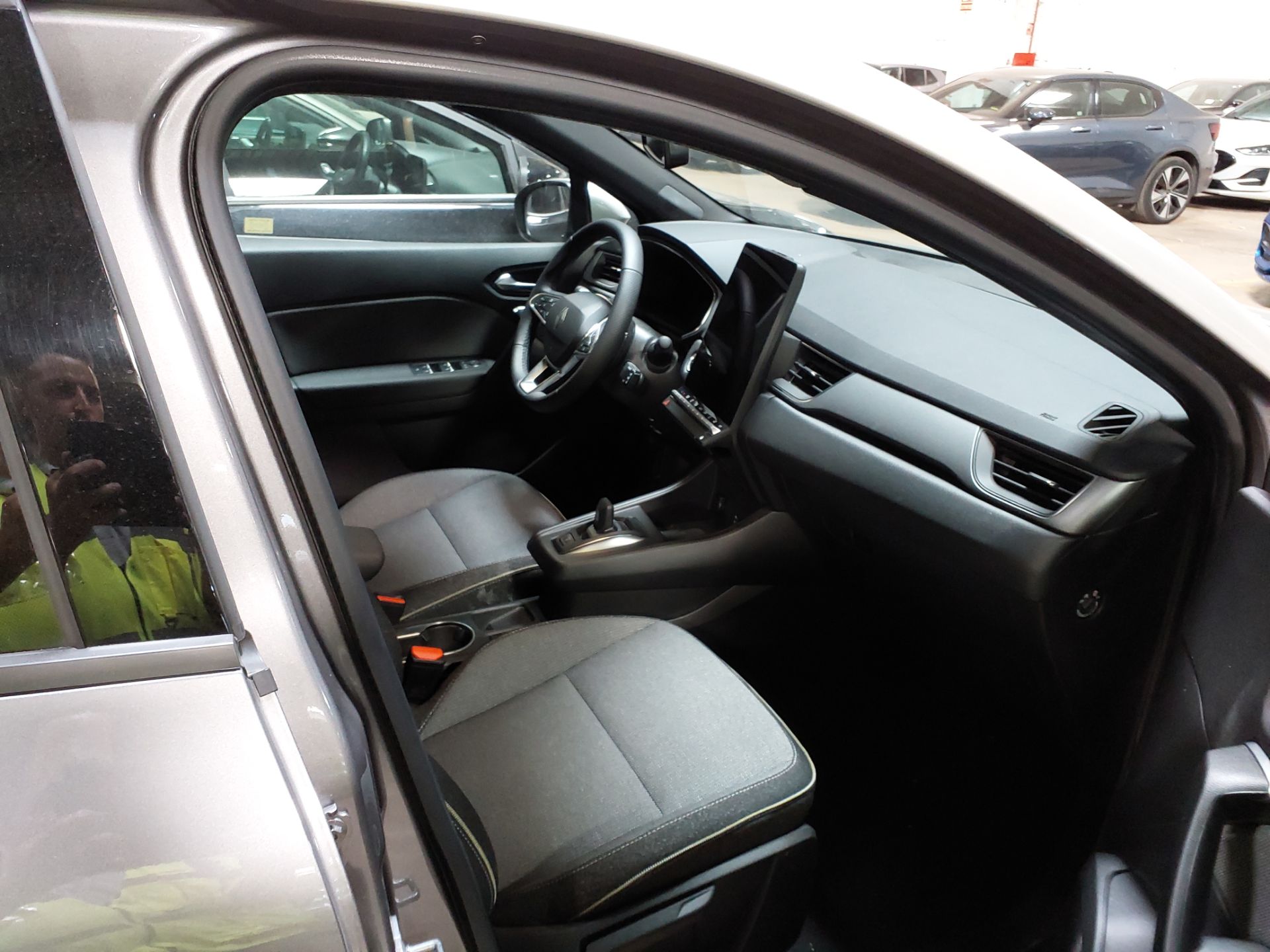 RENAULT Captur TCe 103 kw (140cv) EDC mild hybrid Techno(Winterpack) photo