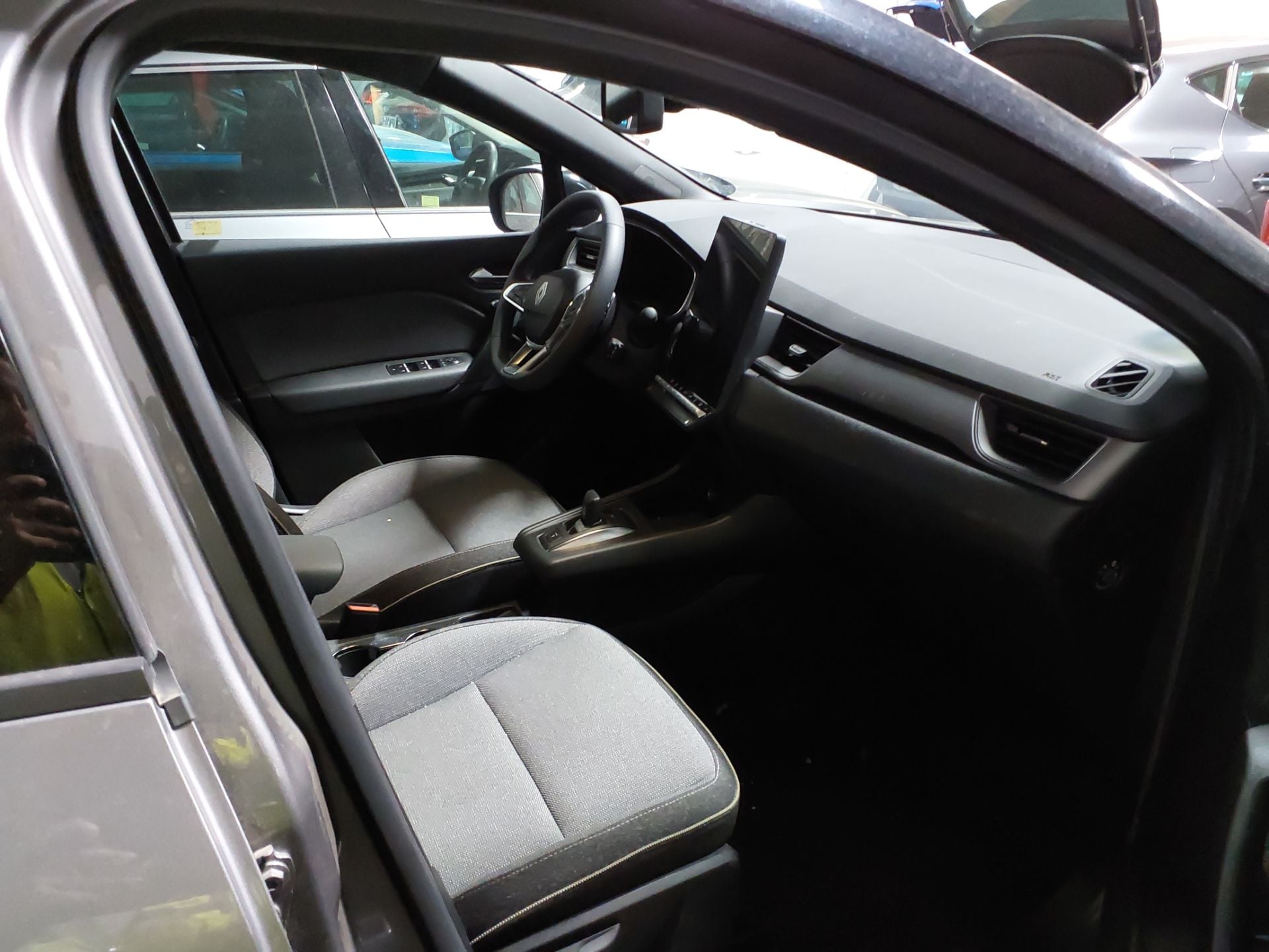RENAULT Captur TCe 103 kw (140cv) EDC mild hybrid Techno(Winterpack) photo
