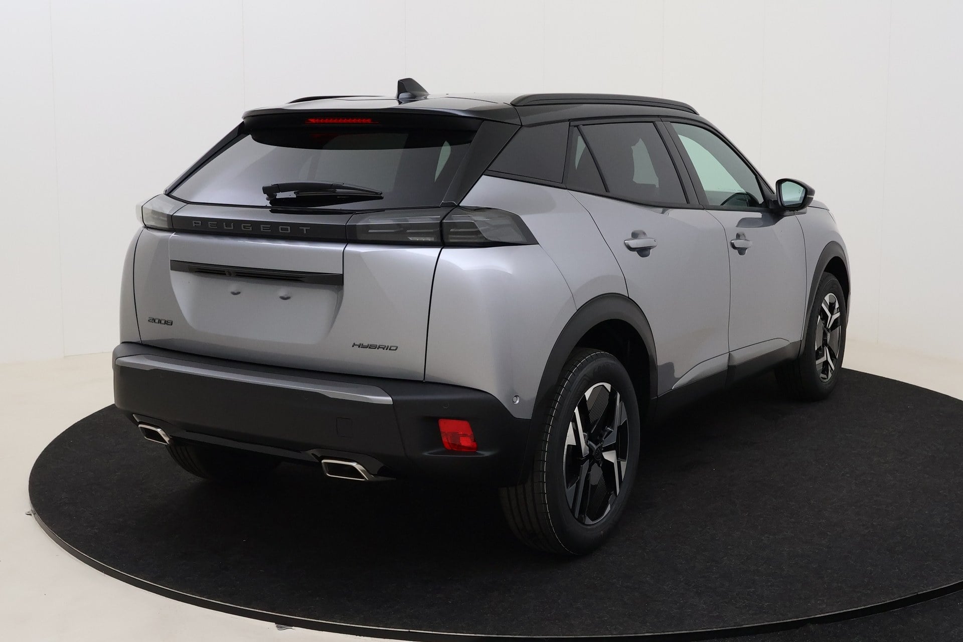 Peugeot 2008 GT Hybrid 145 hp e-DSC6 photo