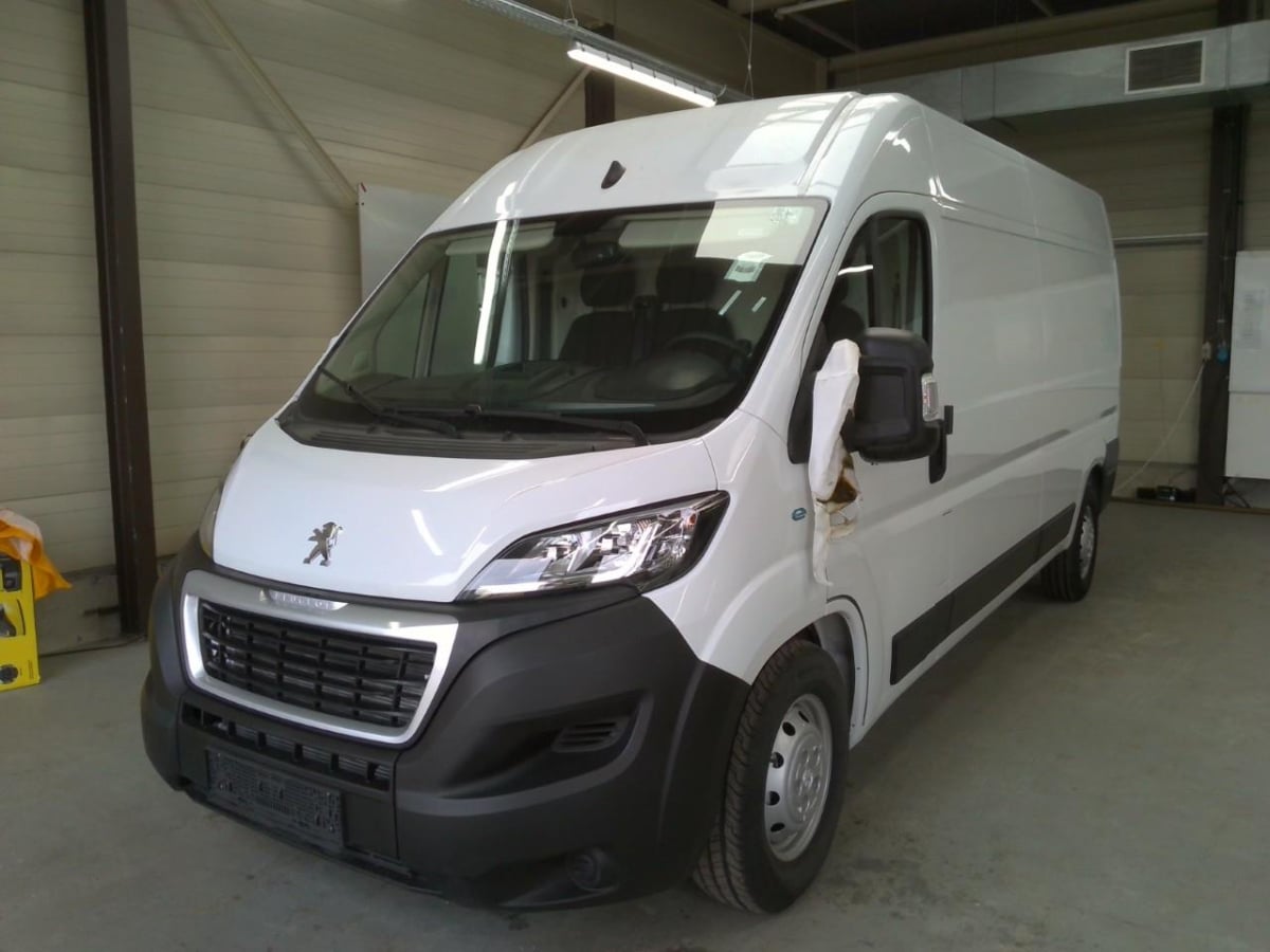 Peugeot Boxer L3H2 75 kWh Peugeot e-Boxer L3H2 75 kWh