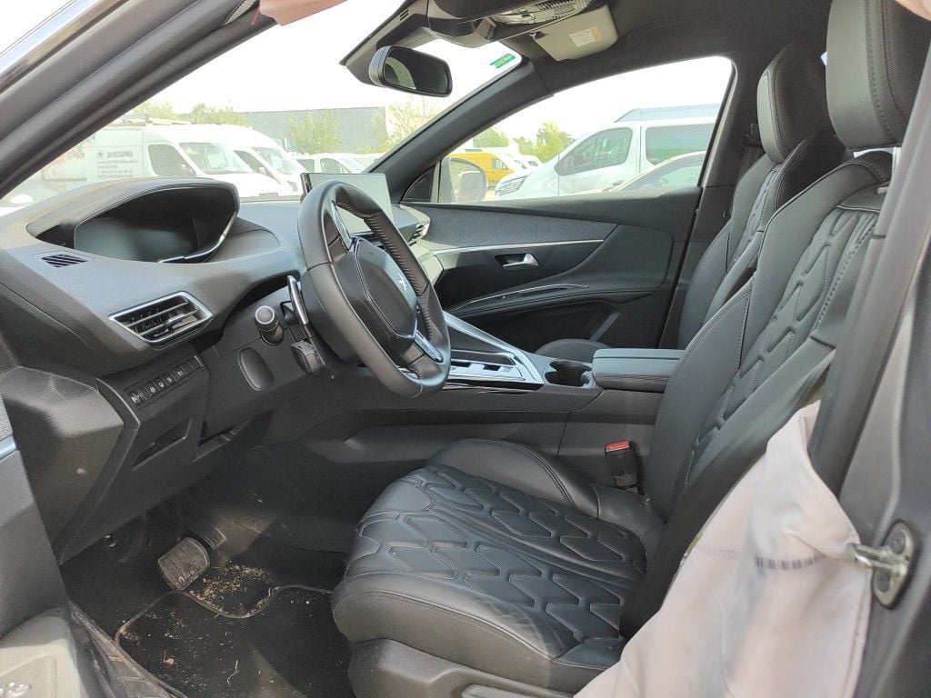 Peugeot 3008 1.6 HYBRID 180 e-Auto8 Allure Pack 5d !!! Damaged Car !!! photo
