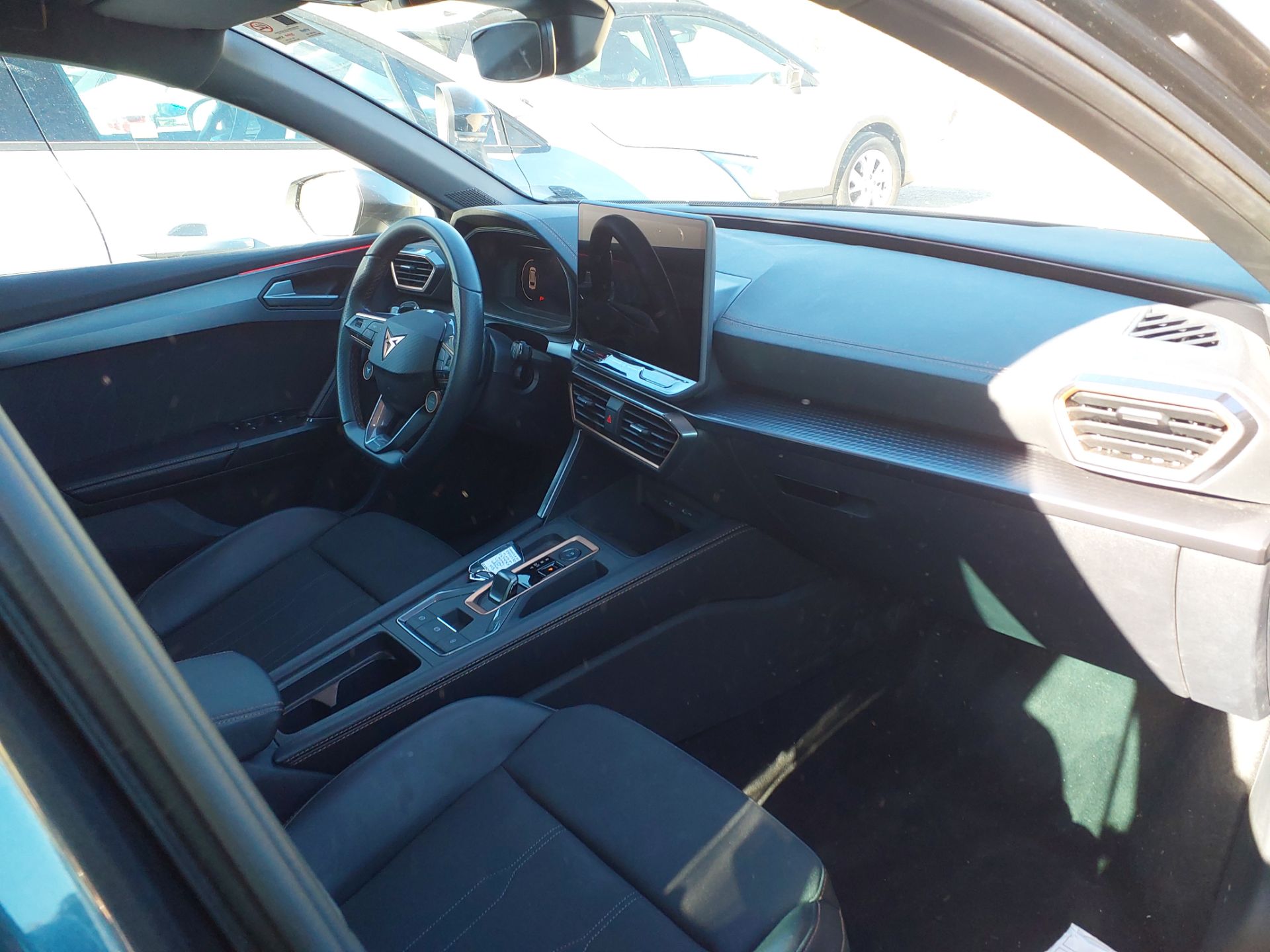CUPRA Leon 1.5 PHEV DSG 205cv automatico SportsTourer(Winterpack) photo