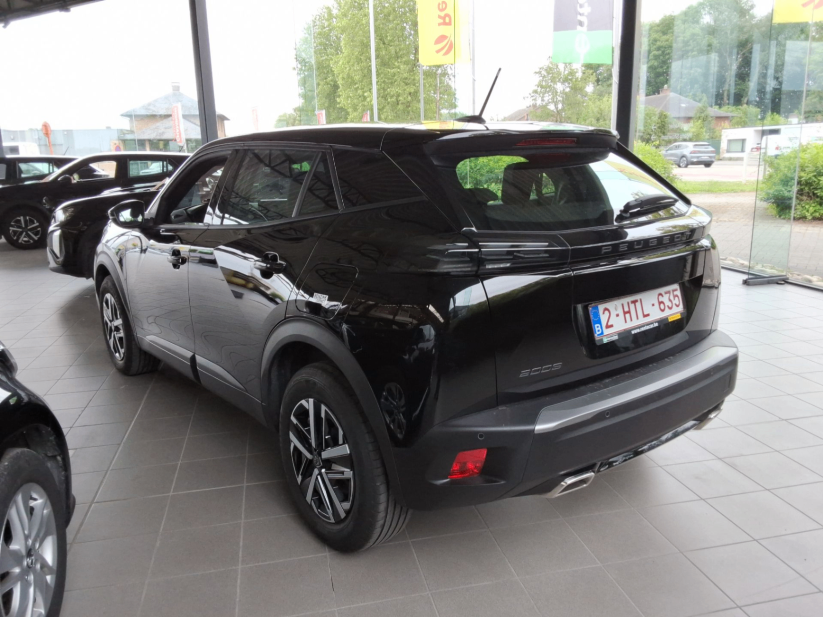 Peugeot 2008 Style 1.2 Turbo 130 EAT8 photo
