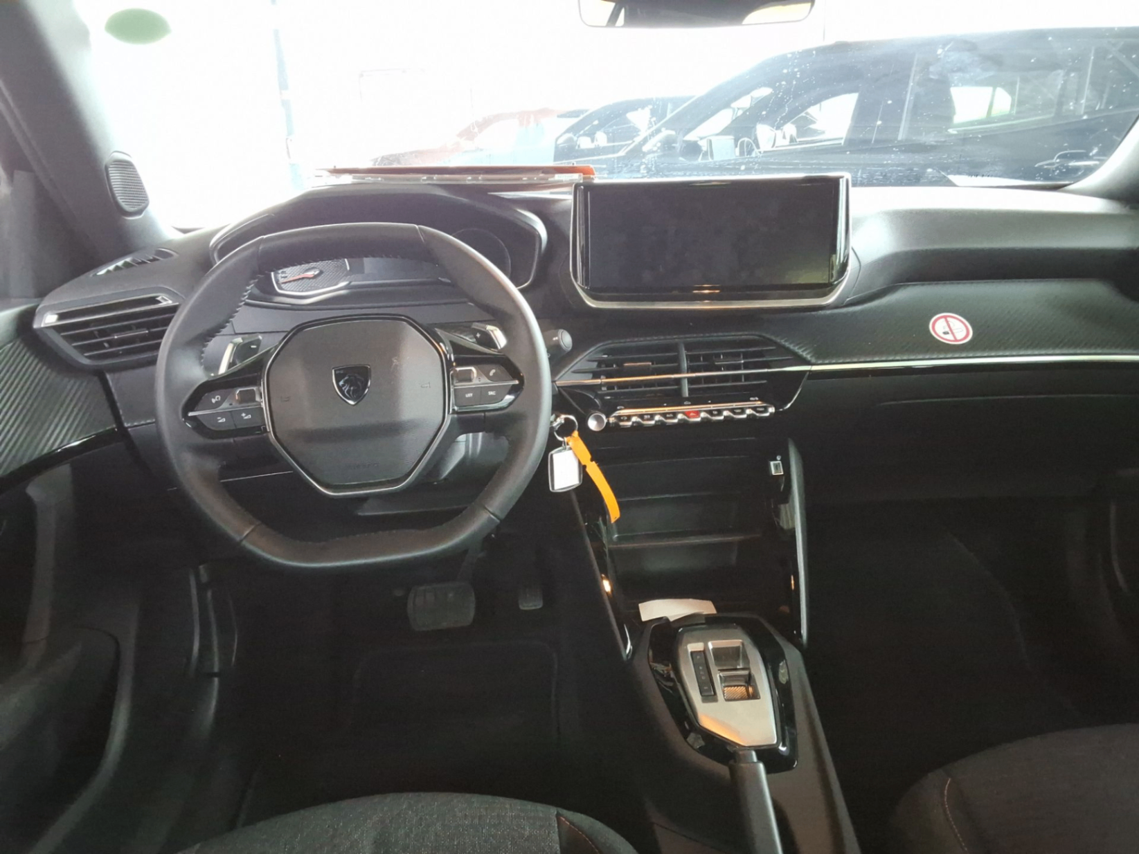 Peugeot 2008 Style 1.2 Turbo 130 EAT8 photo