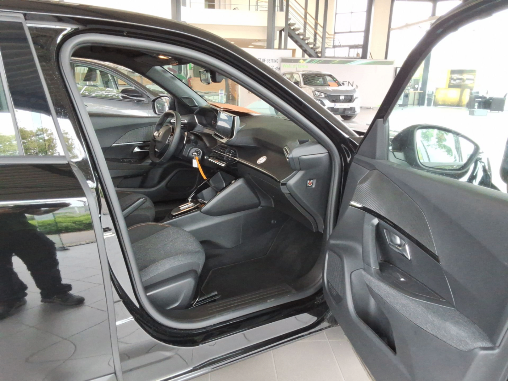 Peugeot 2008 Style 1.2 Turbo 130 EAT8 photo