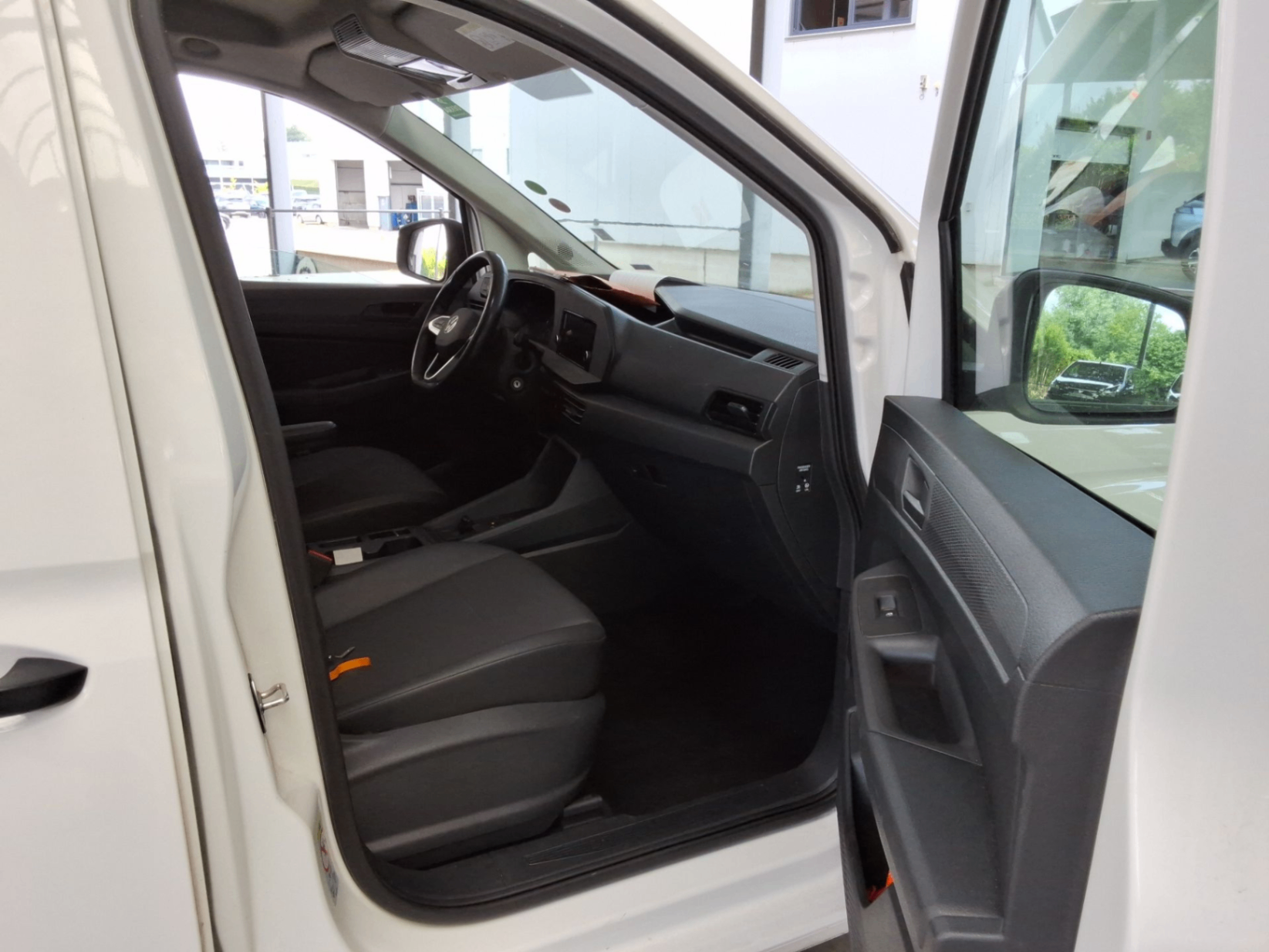 Volkswagen Caddy Cargo Maxi  LW 1,5 l TSI EU6 84 kW DSG7 photo