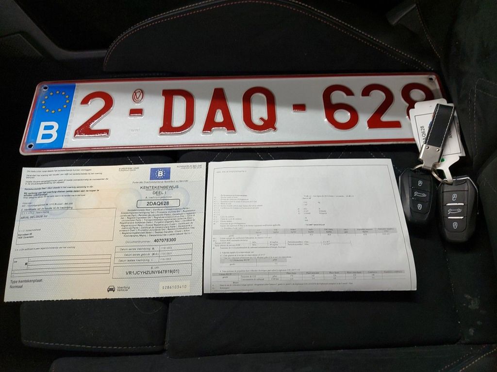 DS 7 1.5 BlueHDi 130 Auto PERFORMANCE Line + 5d photo