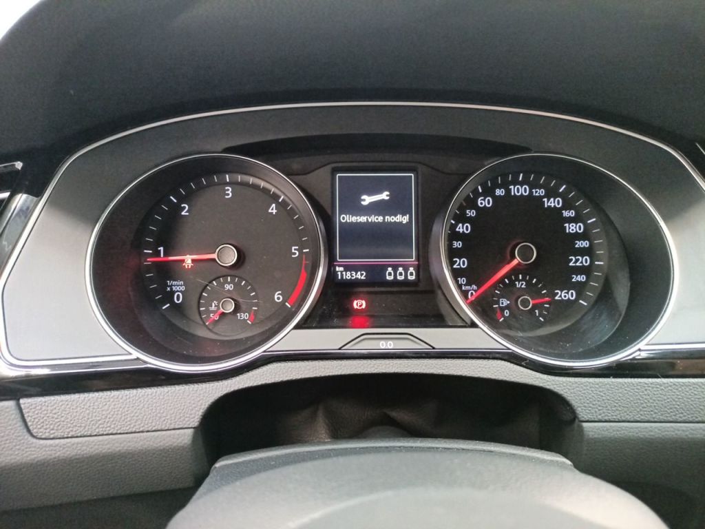 Volkswagen Passat Variant 2.0 TDI SCR 110kW DSG7 Style Business 5d photo