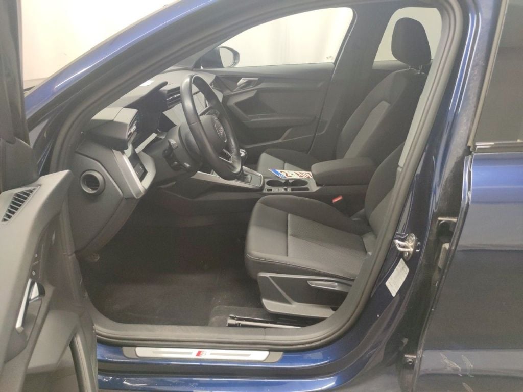 Audi A3 Sportback 1.0 30 TFSi 81kW S line 5d photo