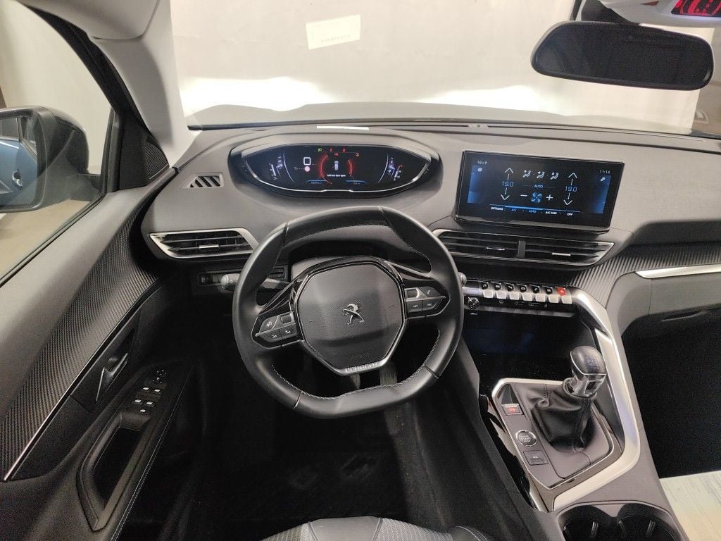 Peugeot 3008 1.2 PureTech 96kW S&S Allure 5d photo