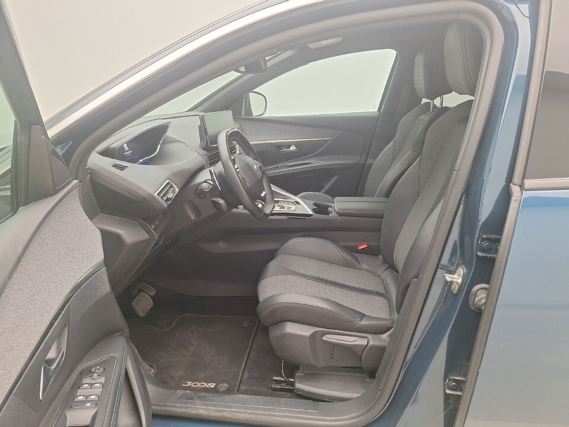 Peugeot, 3008 FL'20, Peugeot 3008 1.2 PureTech 96kW S&S Auto Allure Pac photo
