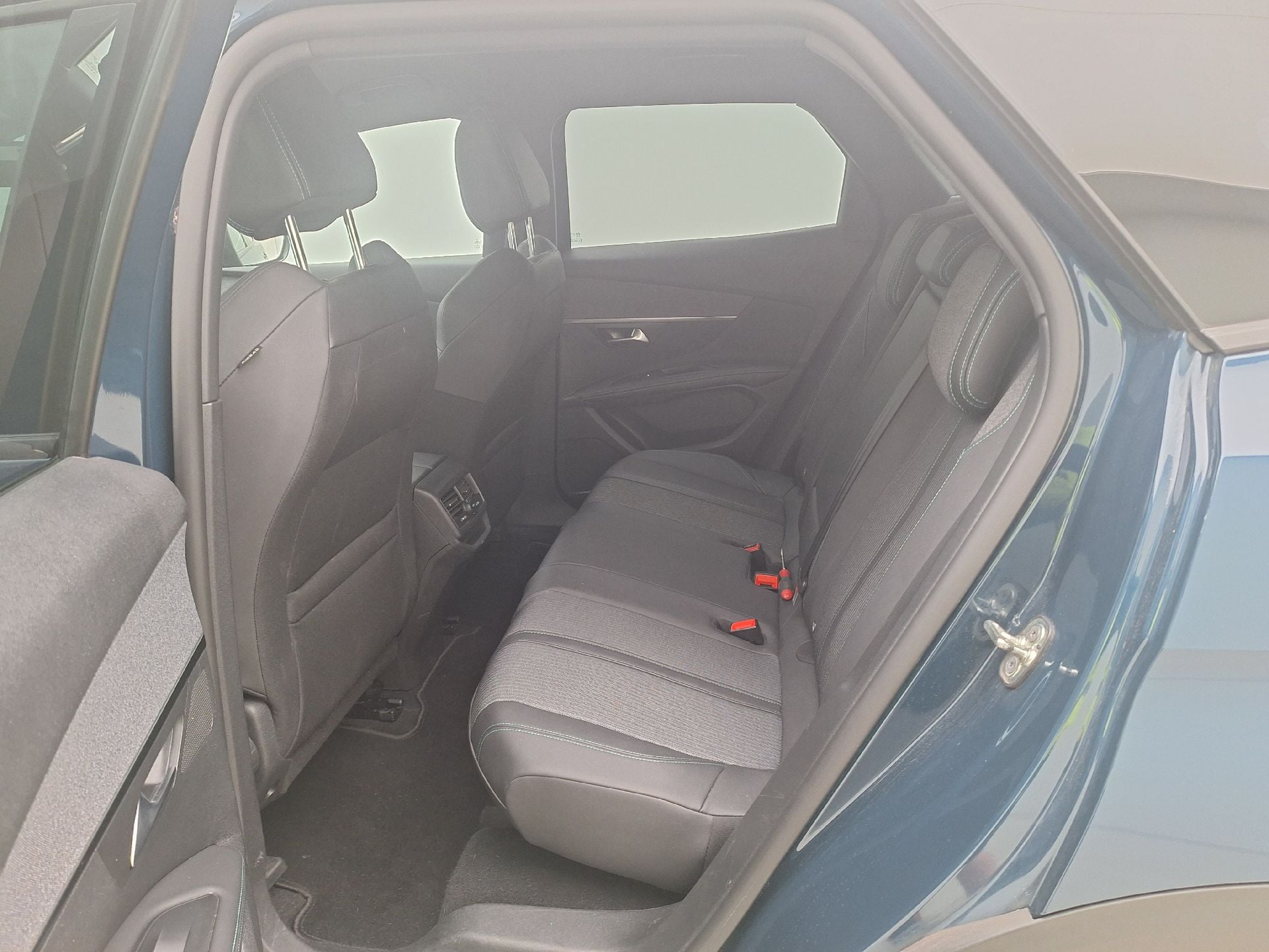 Peugeot, 3008 FL'20, Peugeot 3008 1.2 PureTech 96kW S&S Auto Allure Pac photo