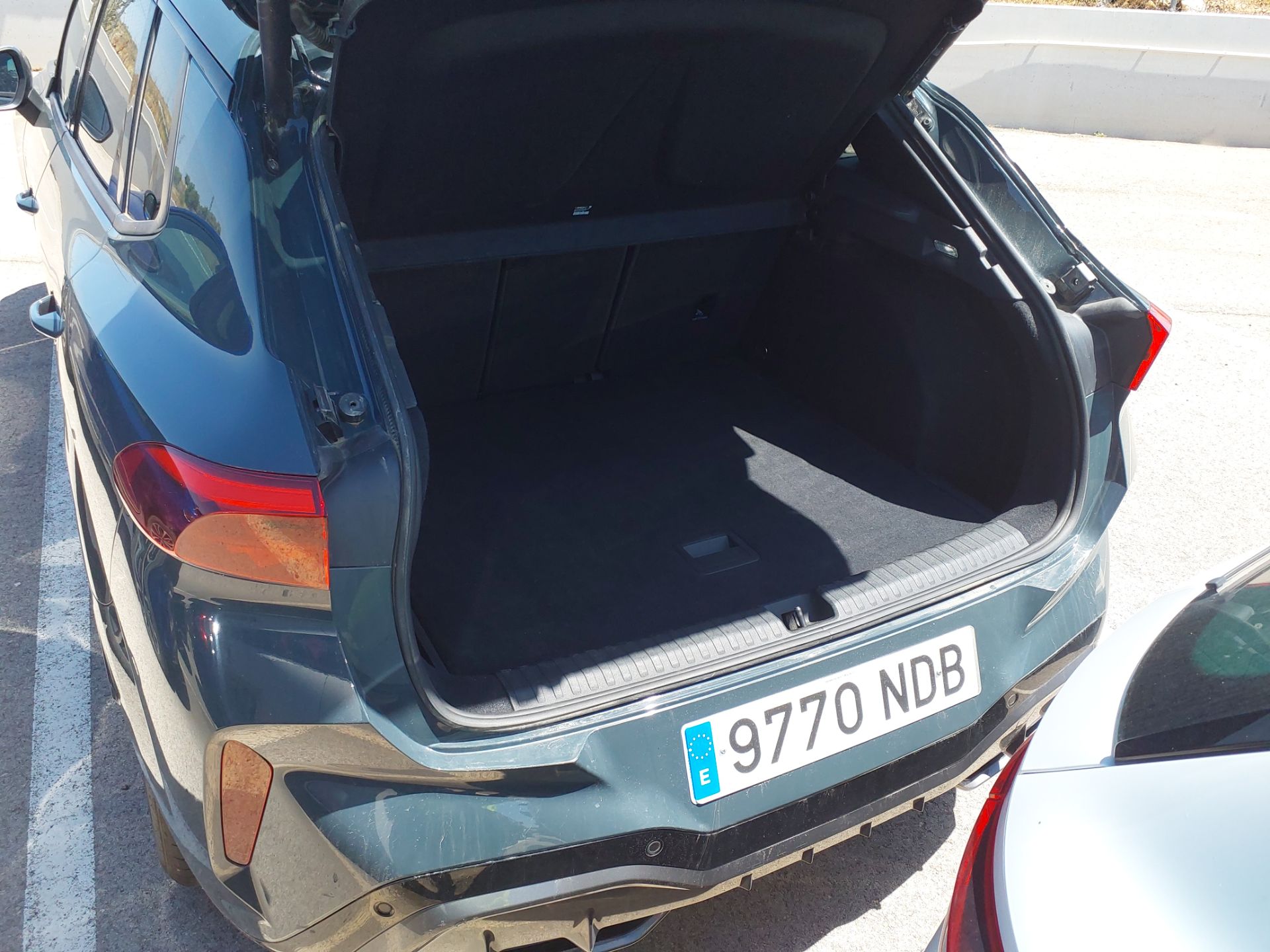 CUPRA Terramar 1.5 eTSI DSG 150cv automatico photo