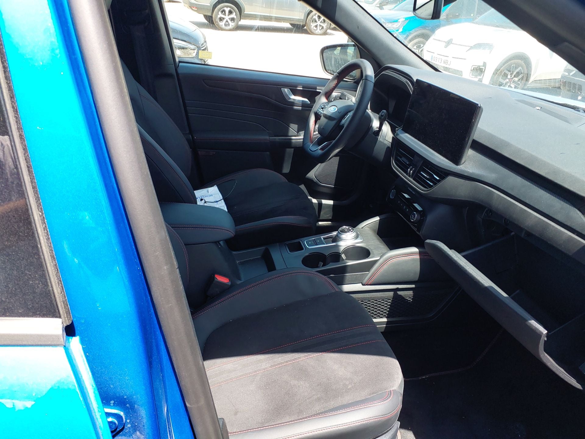 FORD Kuga 2.5 PHEV 243cv Automatico WT gancho St Line X(Pano-Roof + Winterpack + Tow bar) photo