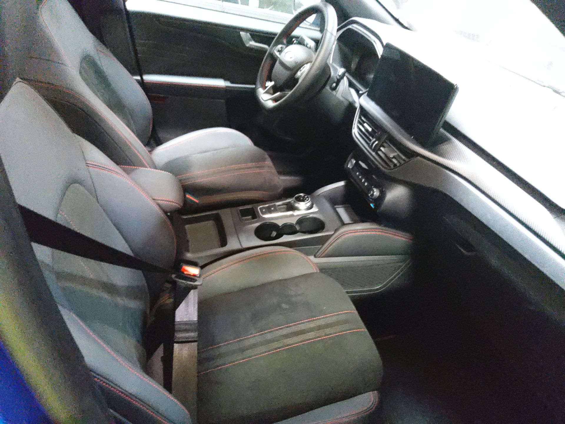FORD Kuga 2.5 PHEV 243cv Automatico WT gancho St Line X(Pano-Roof + Winterpack + Tow bar) photo