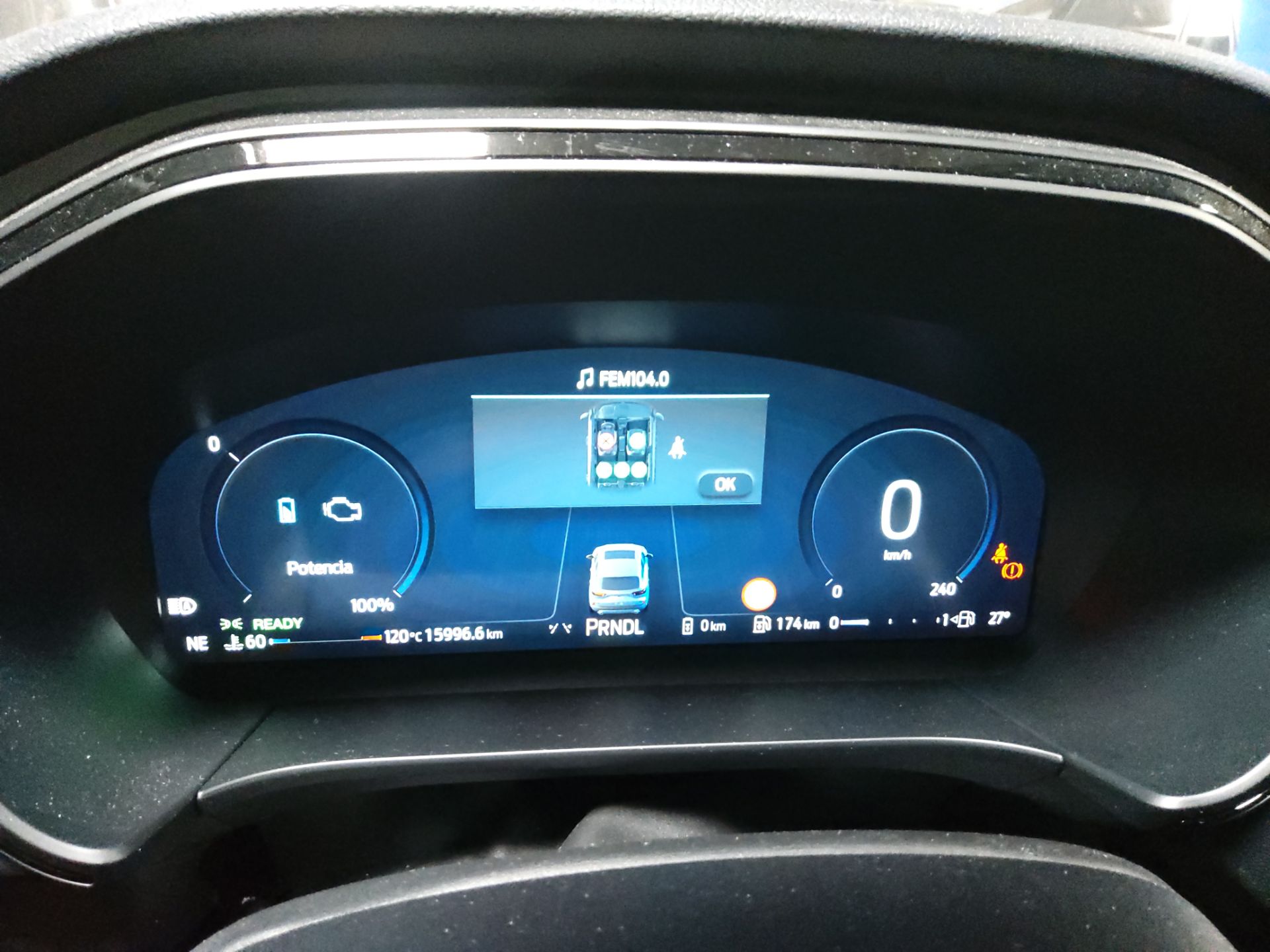 FORD Kuga 2.5 PHEV 243cv Automatico WT gancho St Line X(Pano-Roof + Winterpack + Tow bar) photo