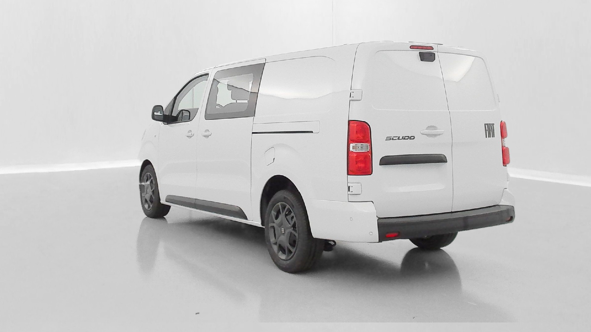 Fiat Scudo Pack Premium Connect (XL) 2.0 BlueHDi 180 photo
