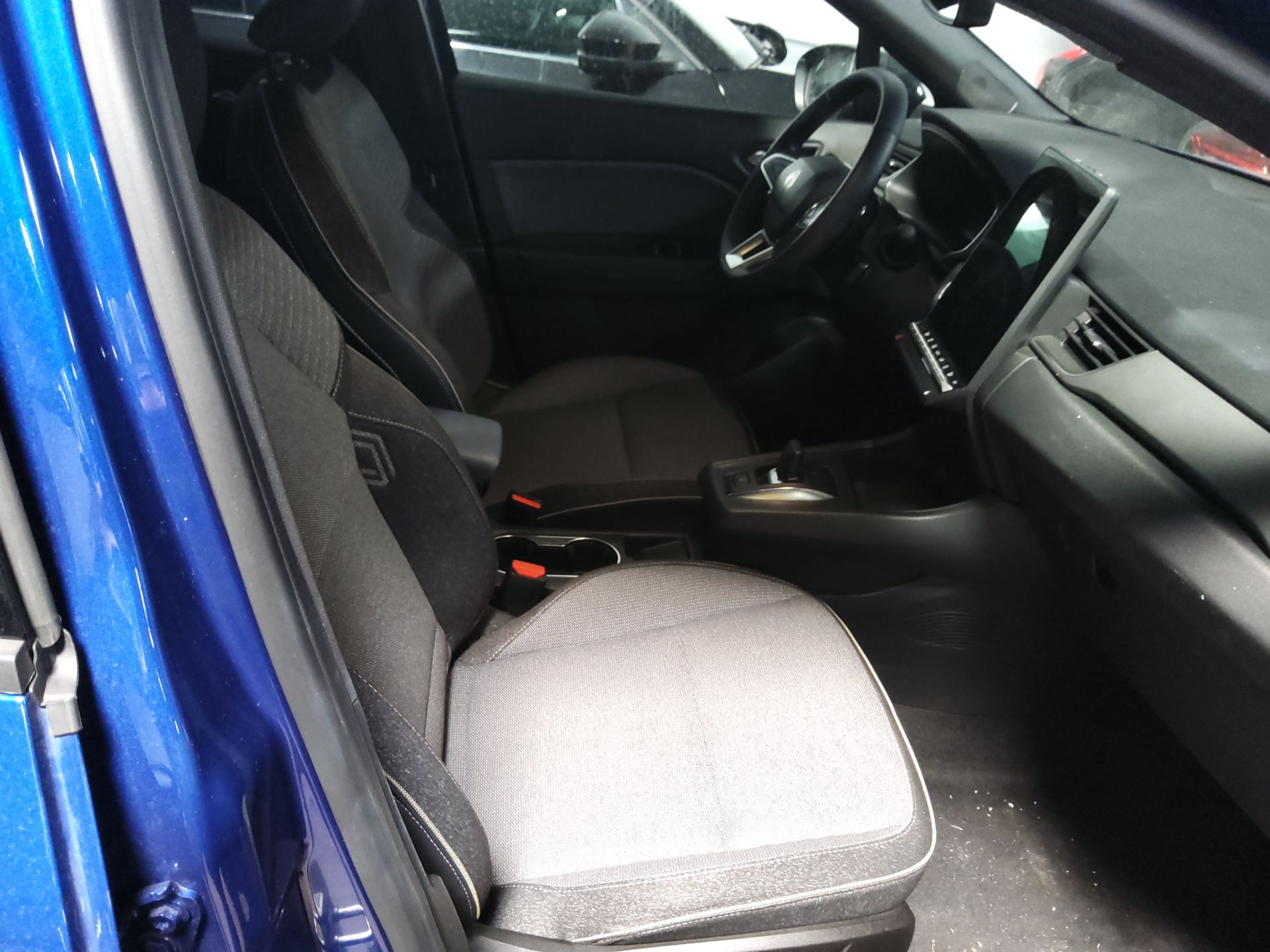 RENAULT Captur TCe 103 kw (140cv) EDC mild hybrid Techno(Winterpack) photo