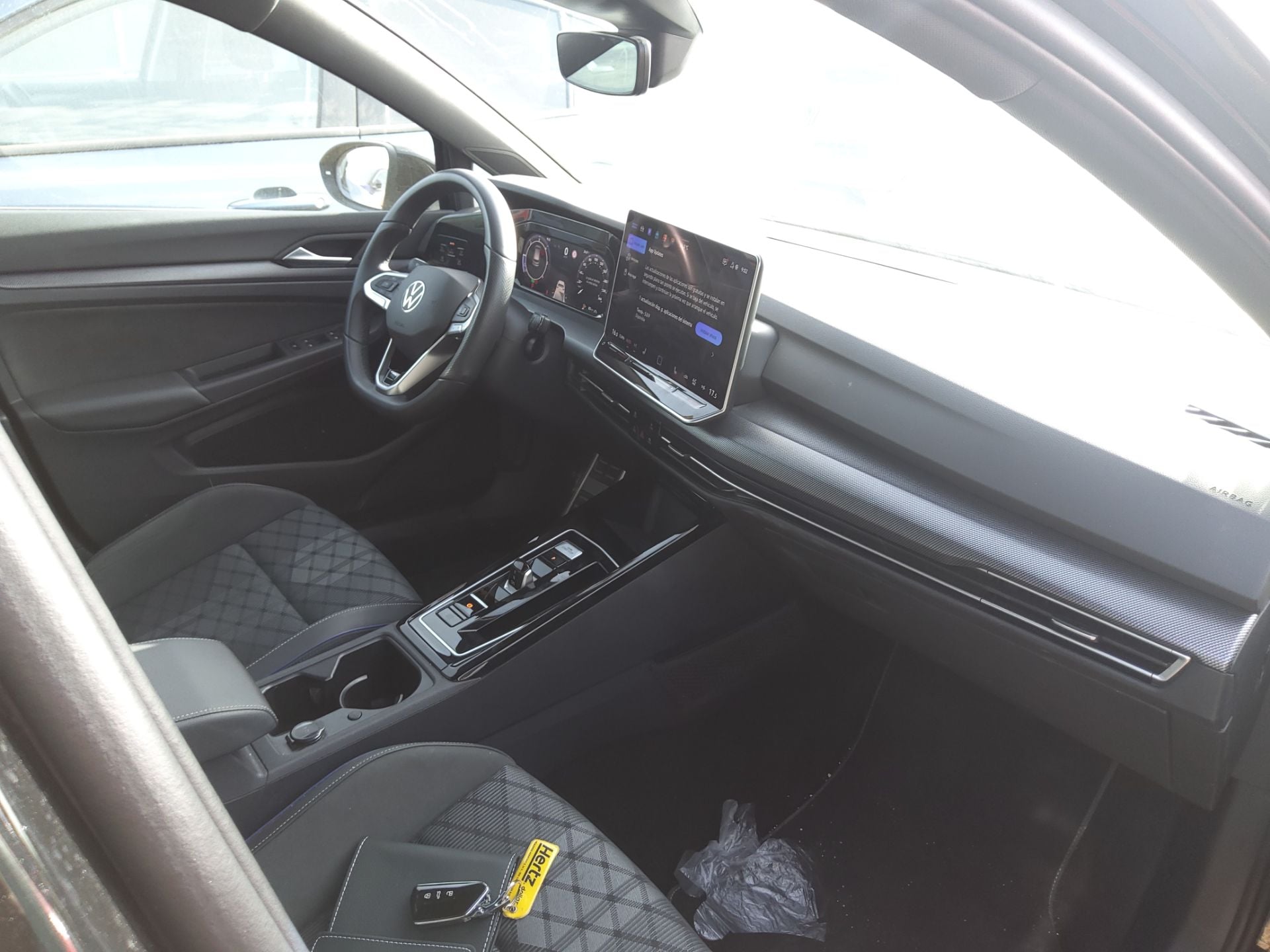VOLKSWAGEN Golf A8 PA (DA1) 2.0 TDI 110 kW (150 CV) AutomÃ¡tico DSG R LINE(Winterpack) photo