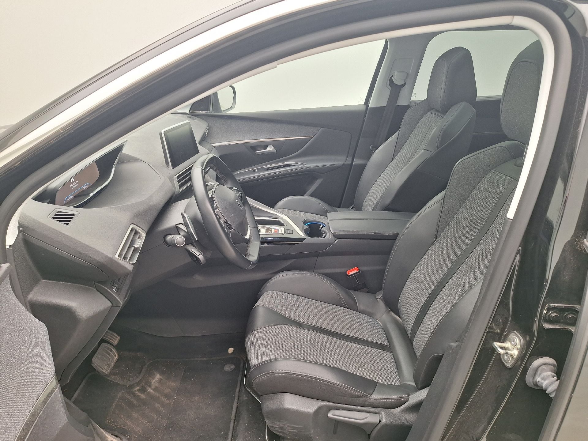 Peugeot, 5008 '16, Peugeot 5008 1.5 BlueHDi 96kW S&S EAT8 Allure 5d photo
