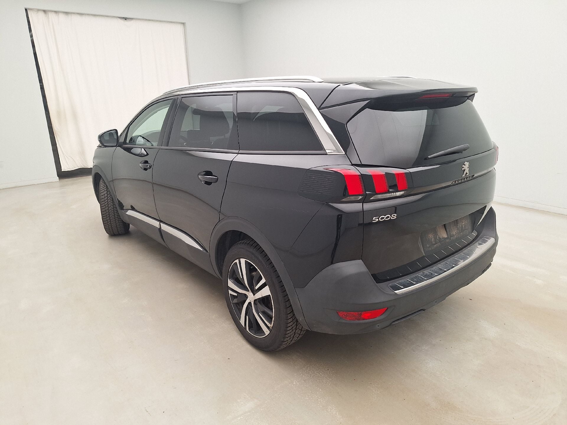 Peugeot, 5008 '16, Peugeot 5008 1.5 BlueHDi 96kW S&S EAT8 Allure 5d photo