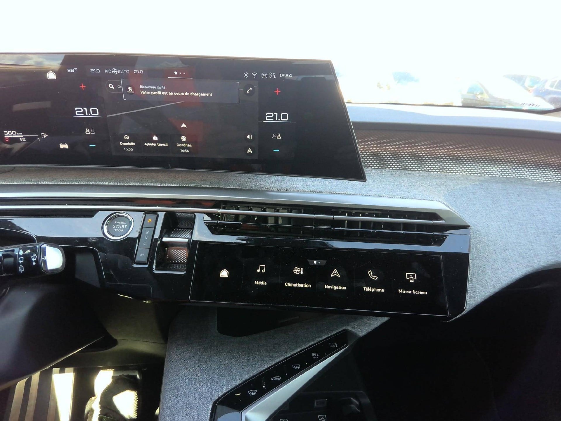 Peugeot 5008 GT Hybrid 145 ch e-DCS6 (1.2L 3-cyl) photo