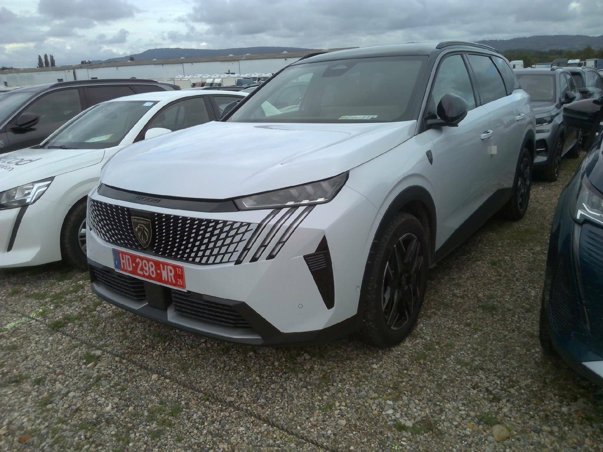 Peugeot 5008 GT Hybrid 145 ch e-DCS6