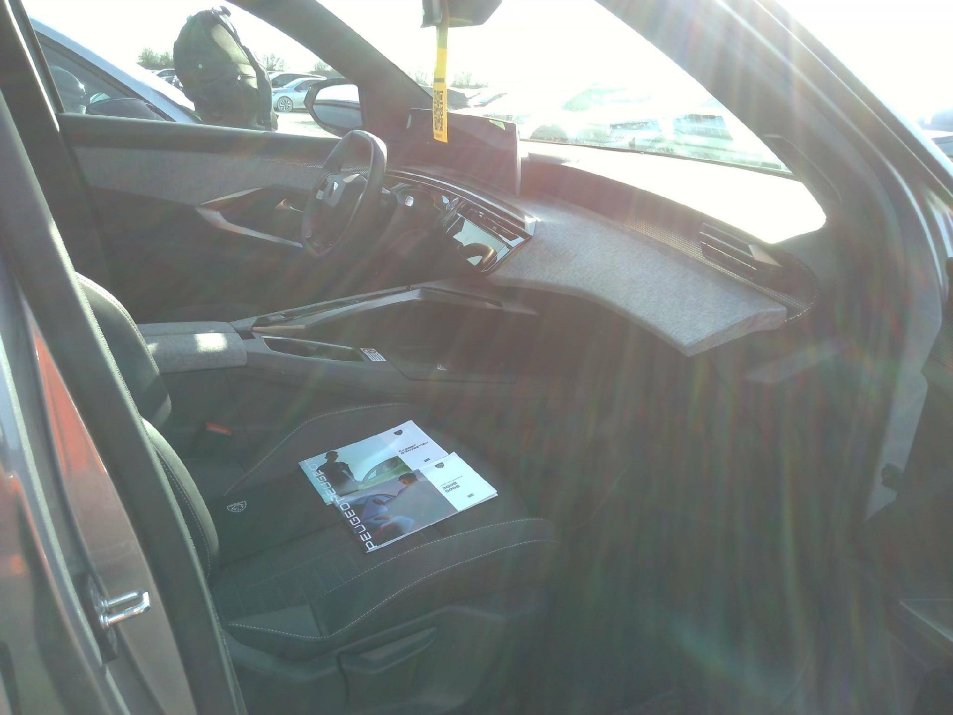 Peugeot 5008 GT Hybrid 145 ch e-DCS6 photo