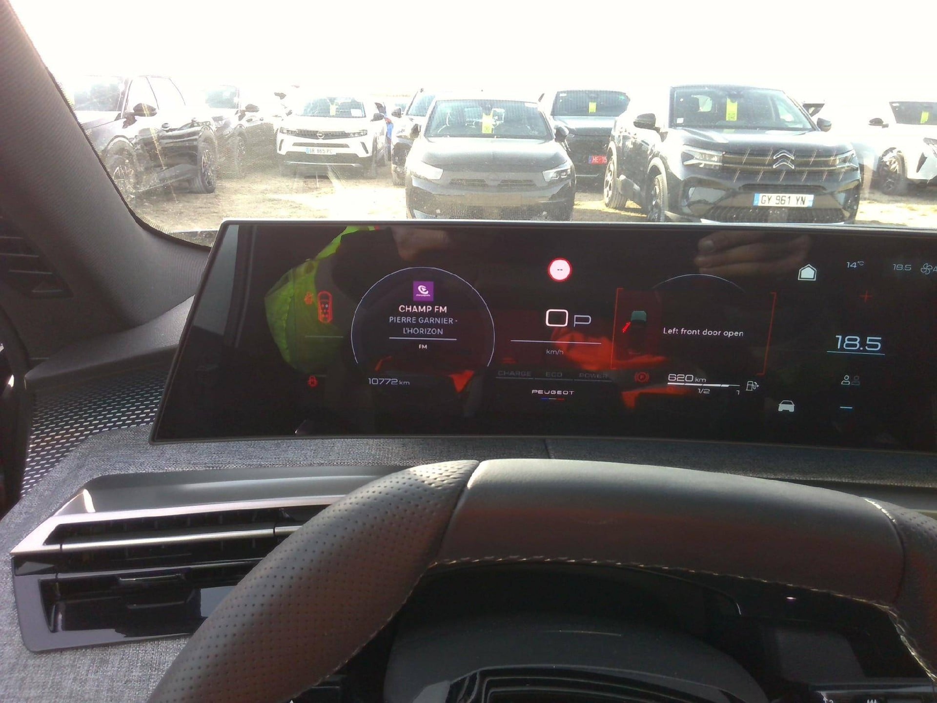 Peugeot 5008 GT Hybrid 145 ch e-DCS6 photo