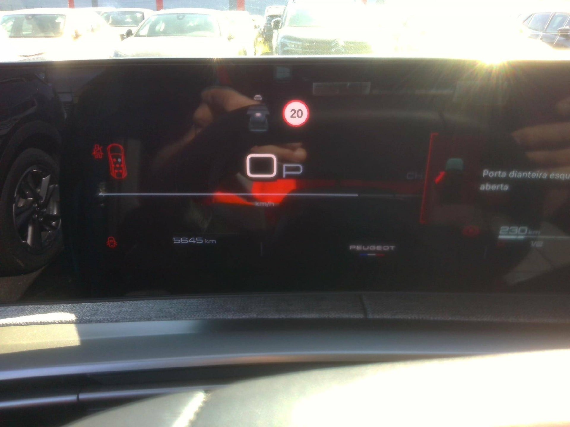 Peugeot 5008 Allure Hybrid 145 ch e-DCS6 photo