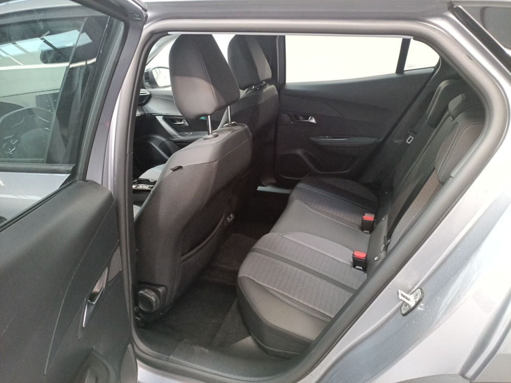 PEUGEOT 2008 - 2020 1.2 PureTech 130 Allure S&S (EU6.3) 5d photo