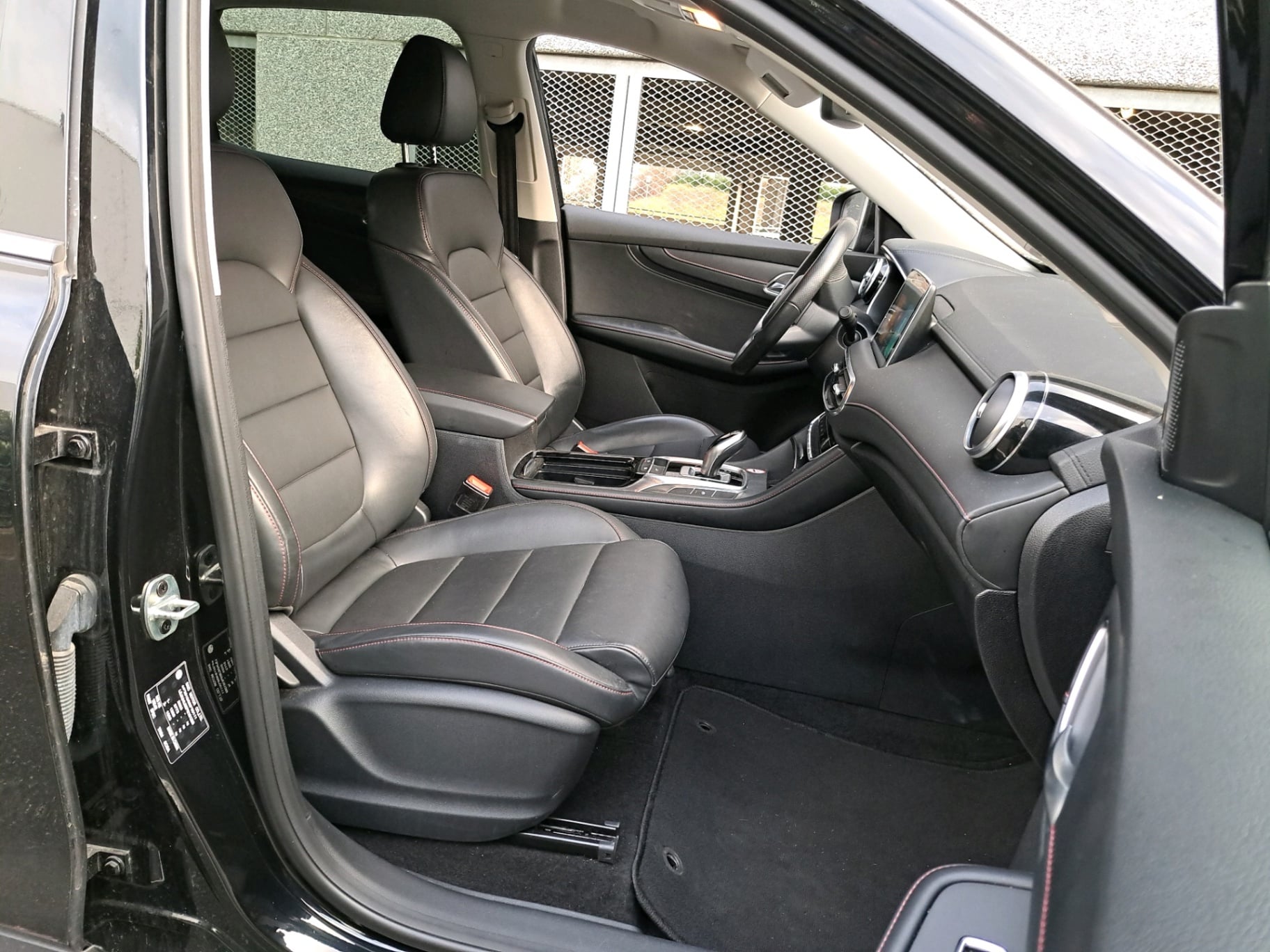MG HS Comfort 1,5 TGDI 162 hp DCT photo