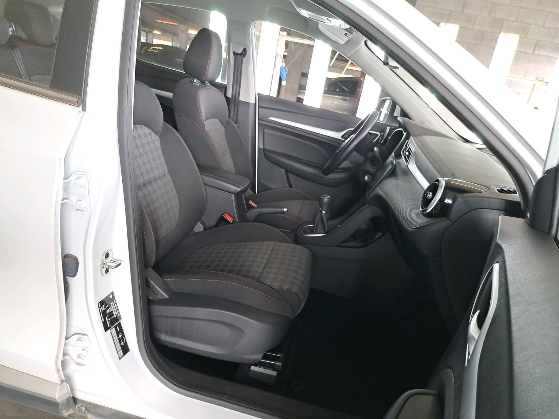 MG ZS Comfort 1.5 VTI-Tech 106 hp photo