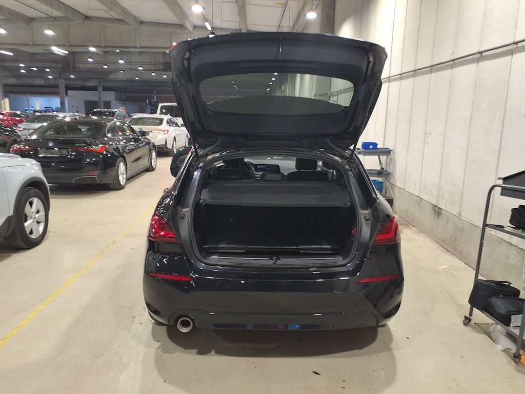 BMW 1-serie 1.5 118IA (100KW) photo