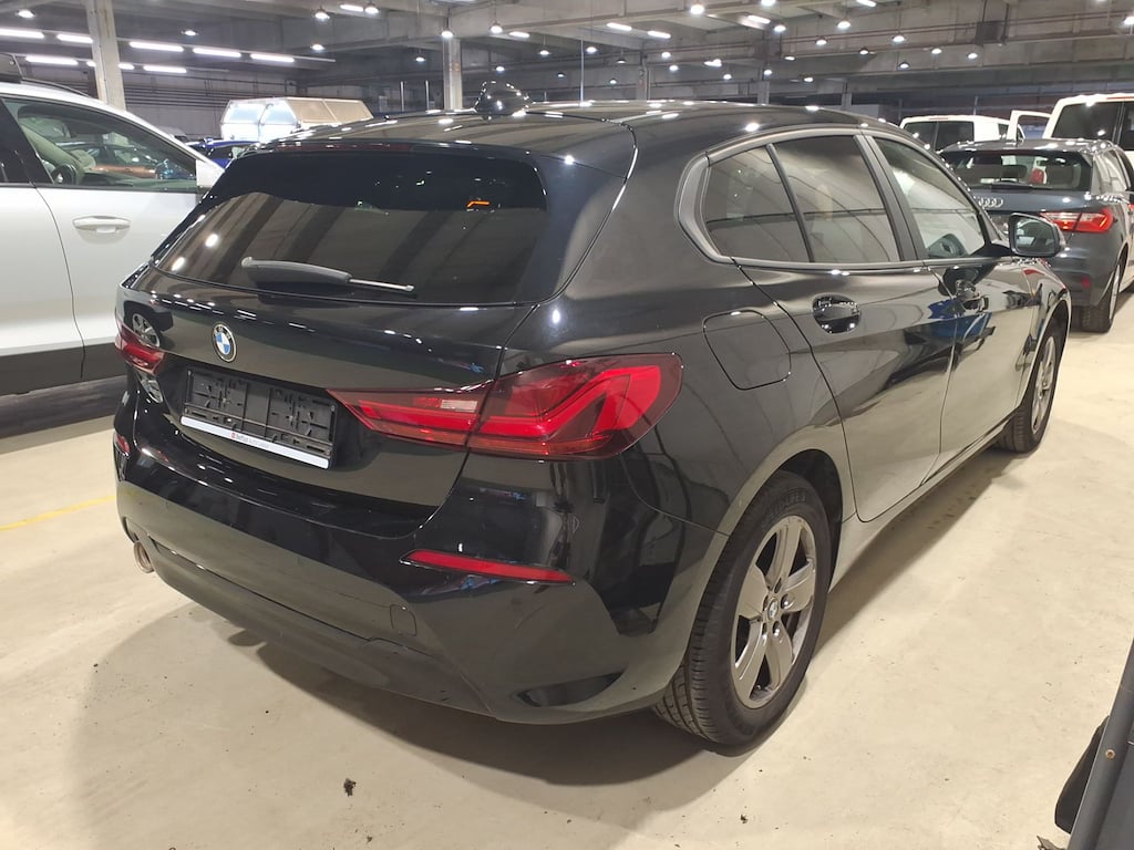 BMW 1-serie 1.5 118IA (100KW) photo