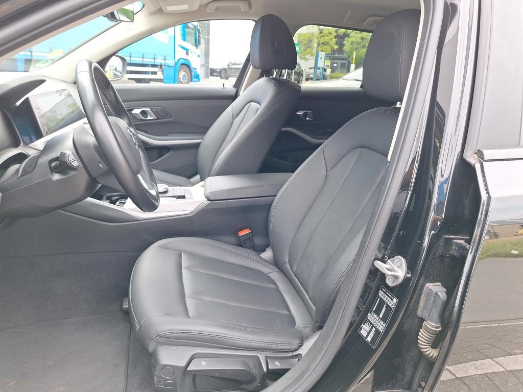 BMW 3 SERIES TOURING 2.0 318DA (100KW) TOURING photo