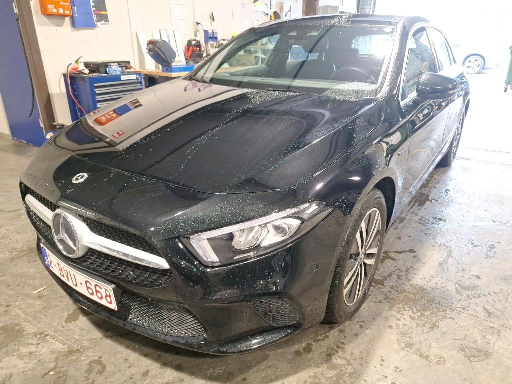 MERCEDES-BENZ CLASS A (W177) A 250 e PHEV Business Solution